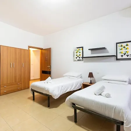 Spacious Pv Close To Clubs & Schools With Wifi By 360 Estates *