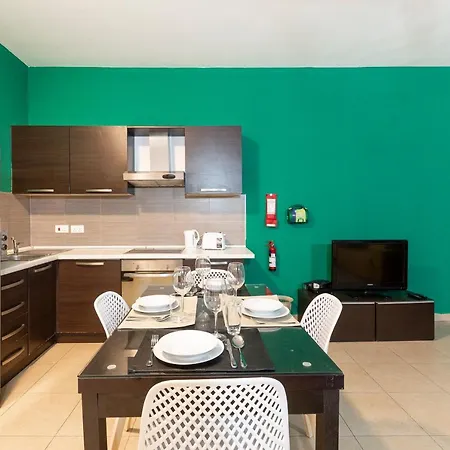 Appartement Spacious Pv Close To Clubs & Schools With Wifi By 360 Estates San Ġiljan