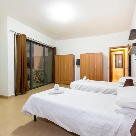 Appartement Spacious Pv Close To Clubs & Schools With Wifi By 360 Estates San Ġiljan
